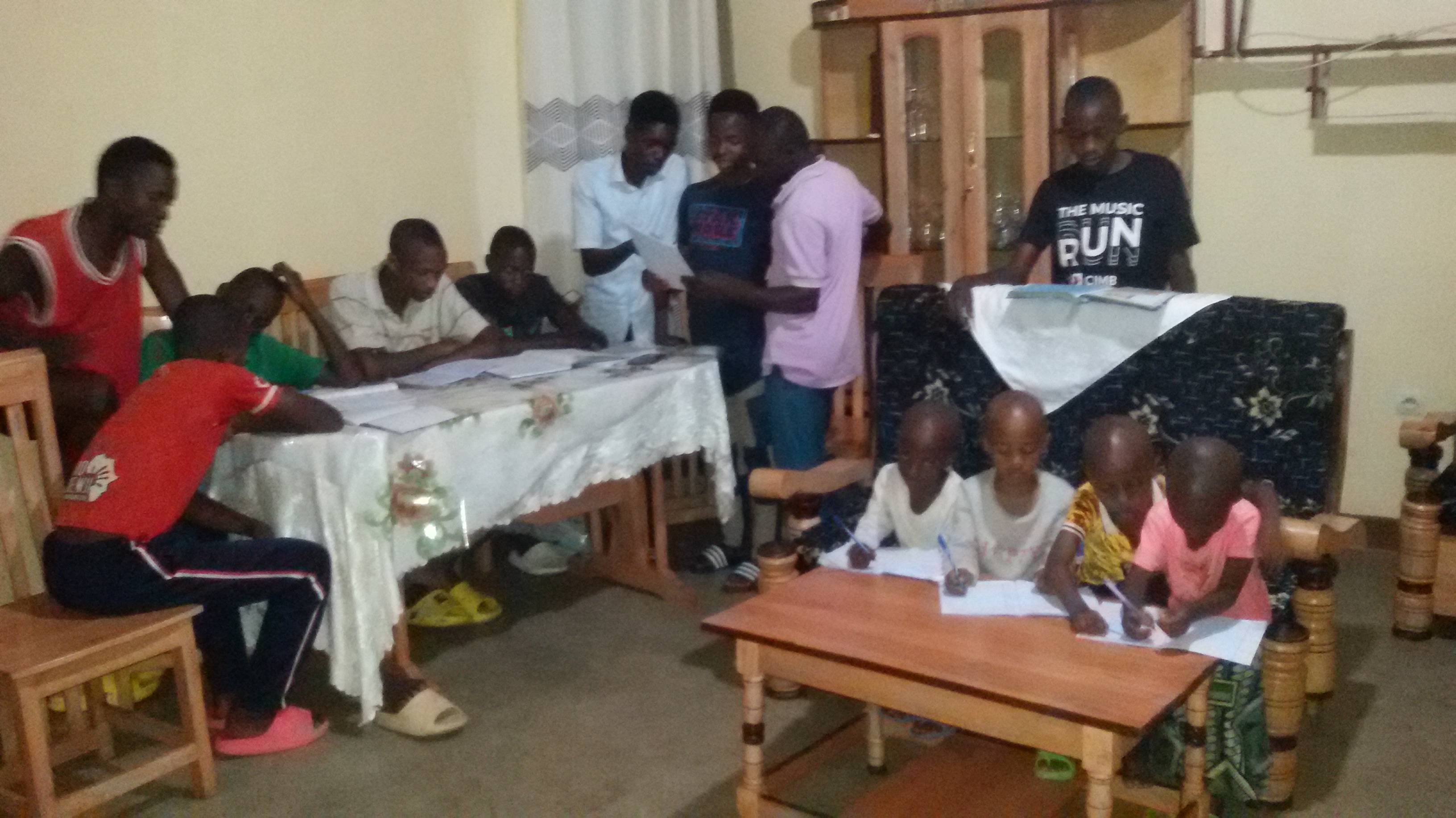 Étude du soir à la maison Casa di Lucia